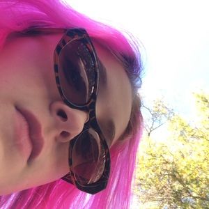 Meet your Posher, Lilly